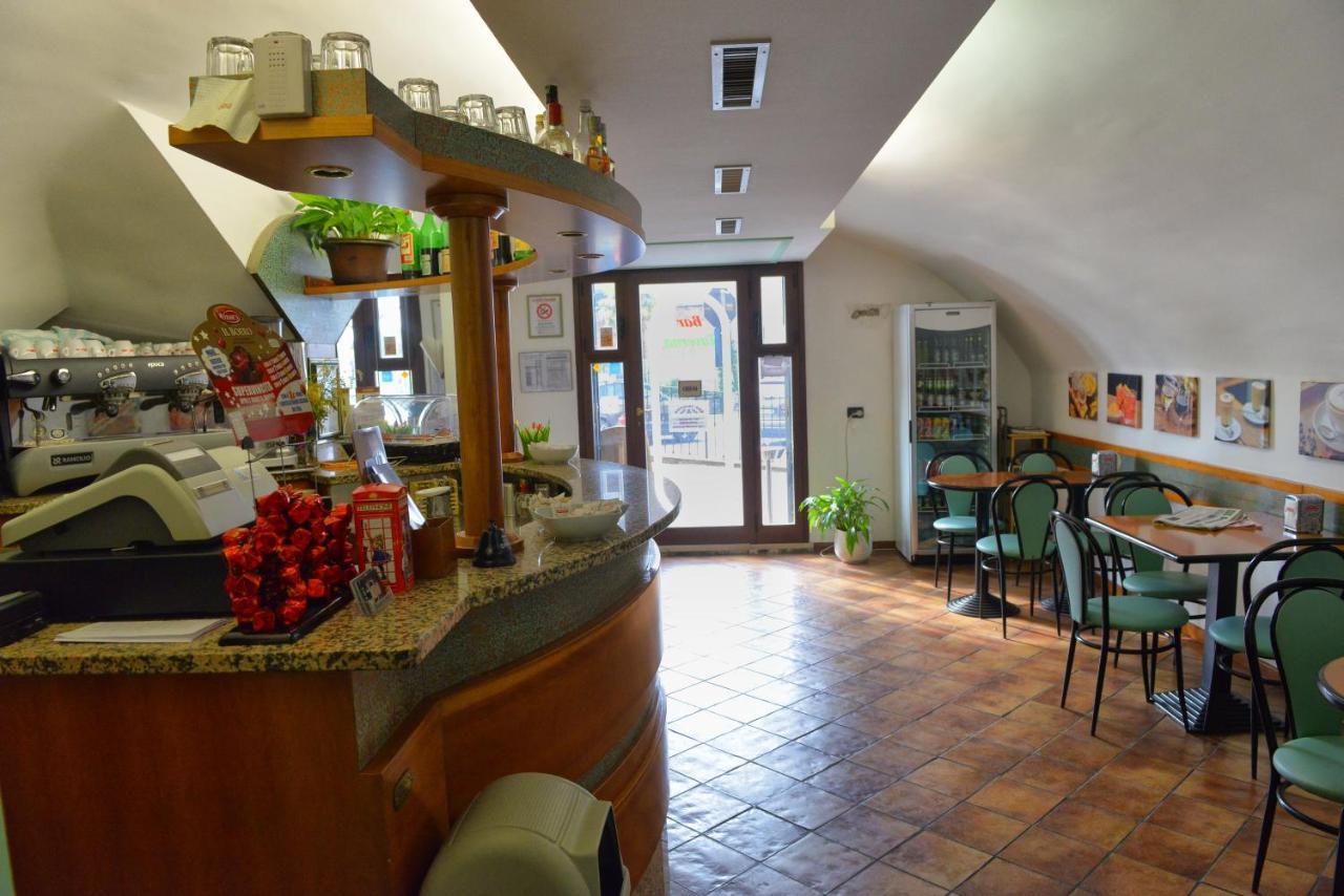 גרדונה ריביירה Taverna Affittacamere מראה חיצוני תמונה