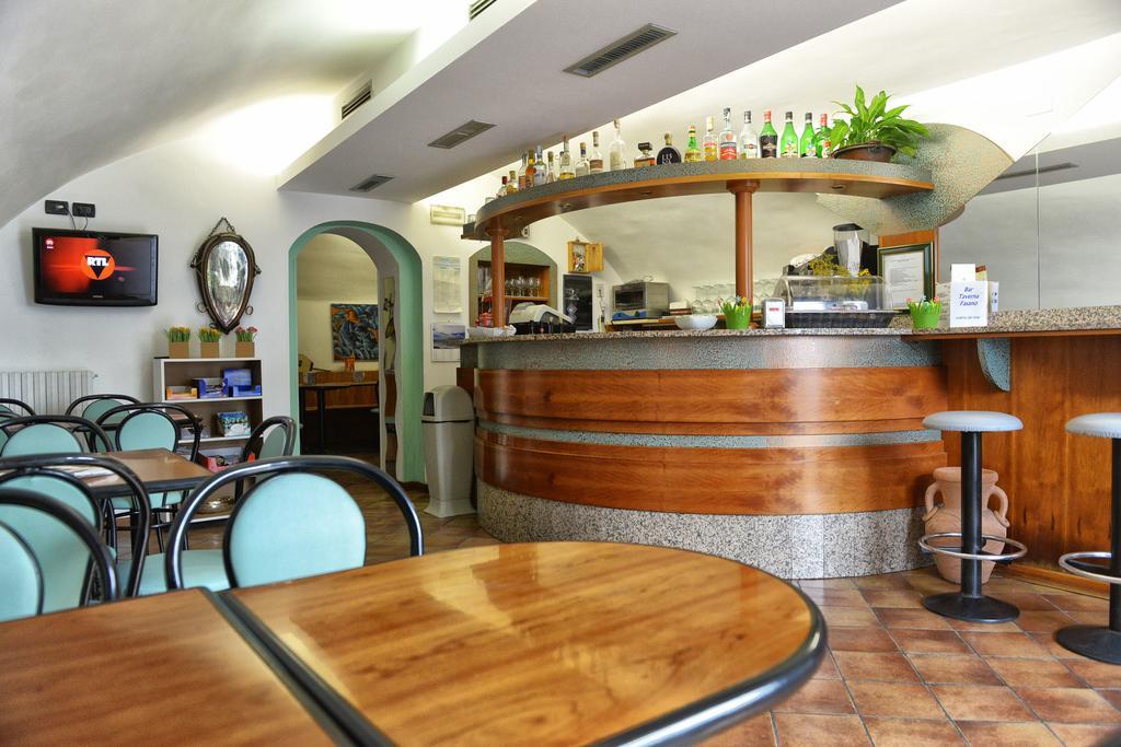 גרדונה ריביירה Taverna Affittacamere מראה חיצוני תמונה
